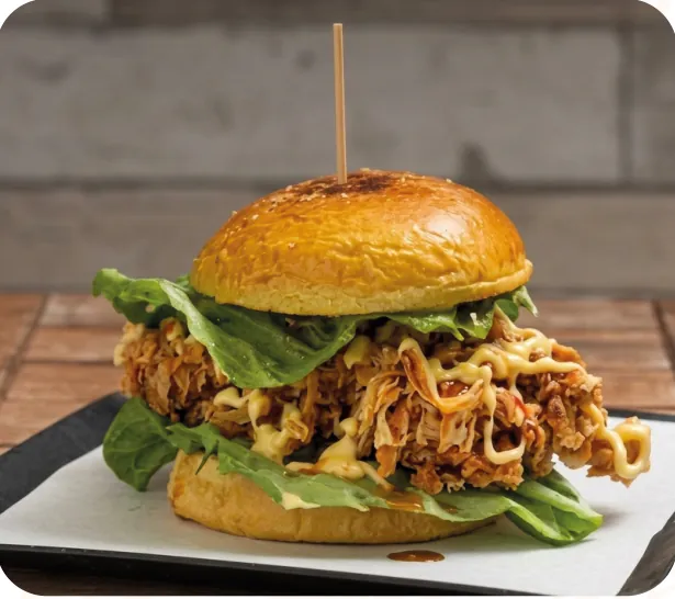Crispy zinger chicken burger with lettuce
